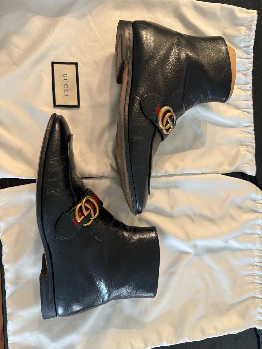 Gucci Black Leather Ankle Boots with Green and Red strap and Gold GG - Picture 4 of 10